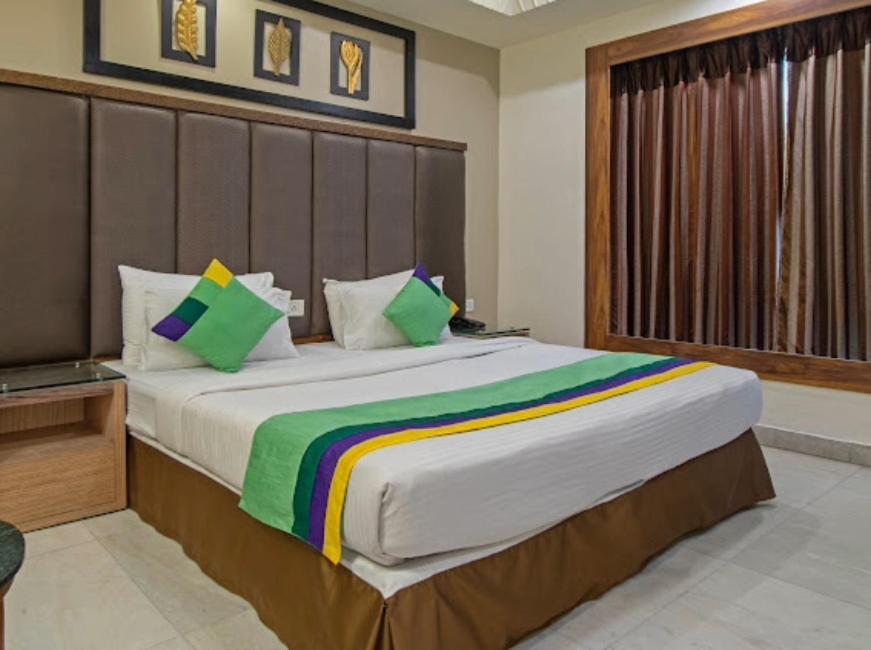 Hotel Imperial Park Sector 45 Gurgaon Exteriör bild